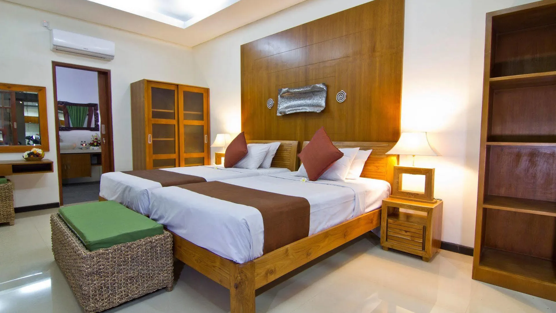 Maha Residence Guest House Jimbaran  2*, Jimbaran (Bali)